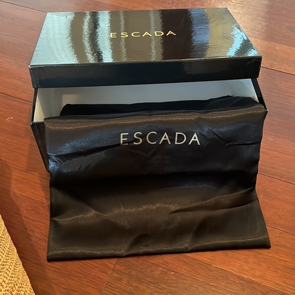 Escada leather heals - Picture 2 of 11